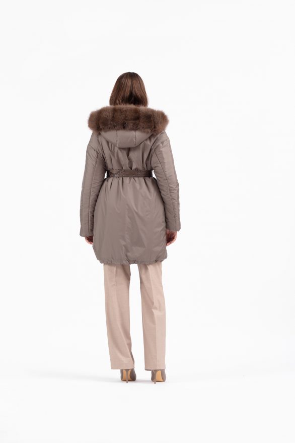 GI_AW21-REU2106-7-586x879
