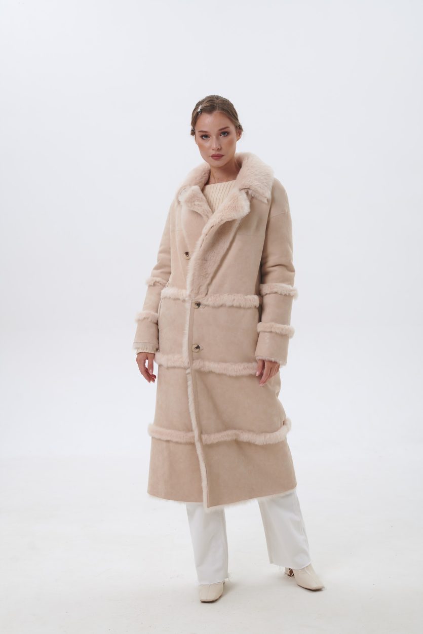 Женское пальто из натурального меха GT Collection
